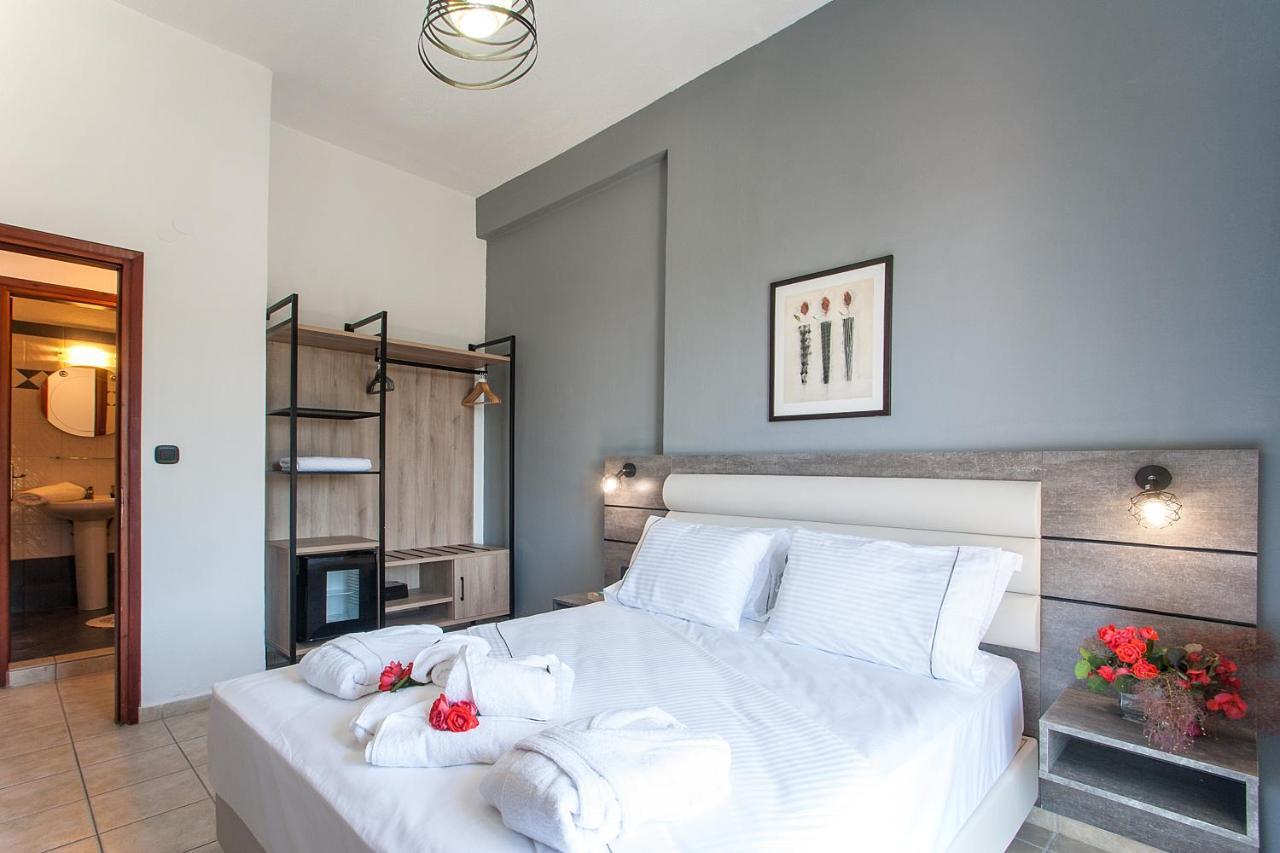 Hermes Hotel Vromolimnos 外观 照片