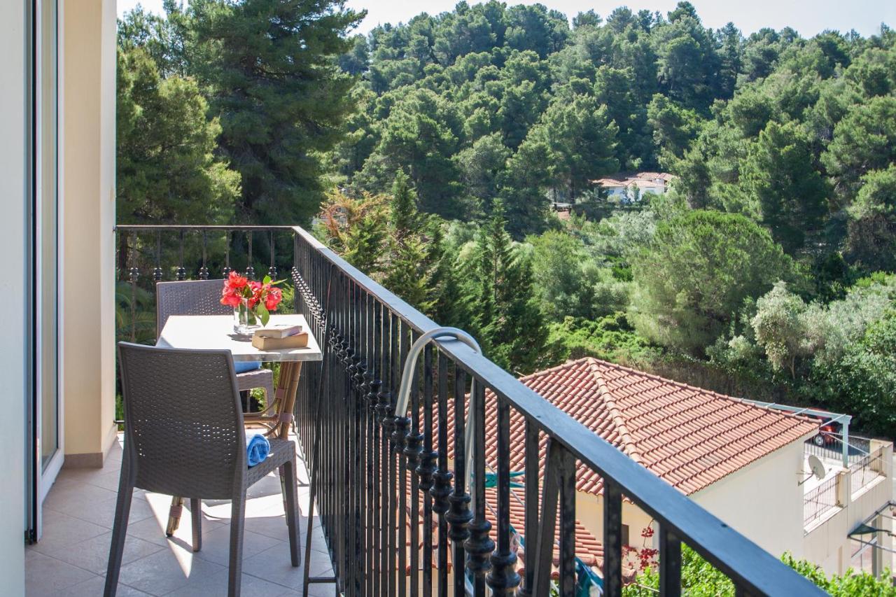 Hermes Hotel Vromolimnos 外观 照片