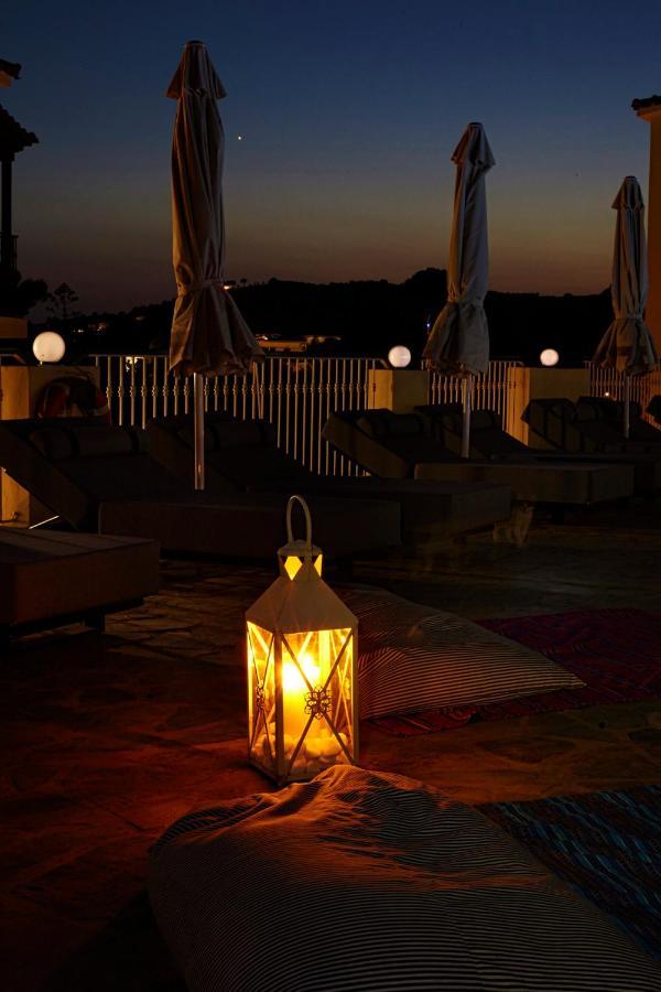 Hermes Hotel Vromolimnos 外观 照片
