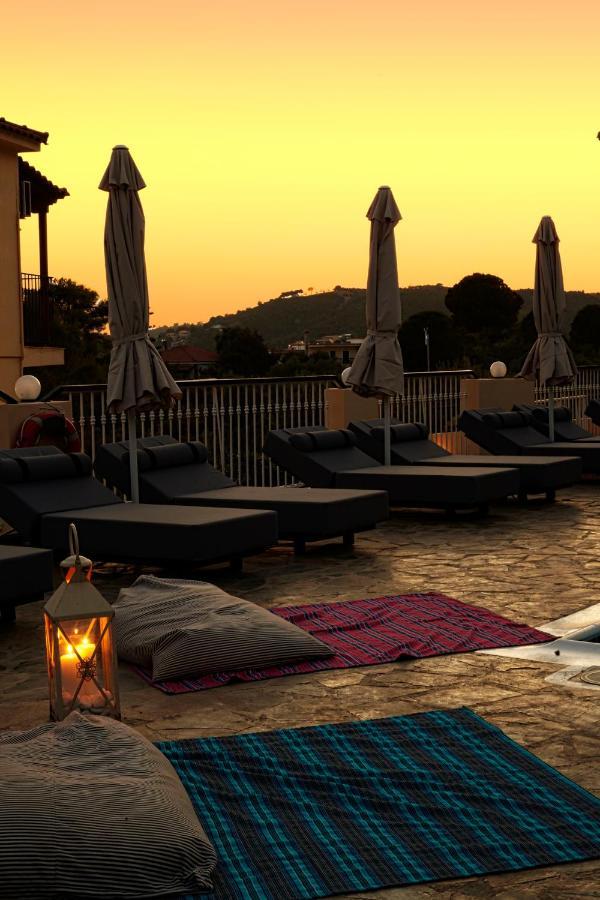 Hermes Hotel Vromolimnos 外观 照片