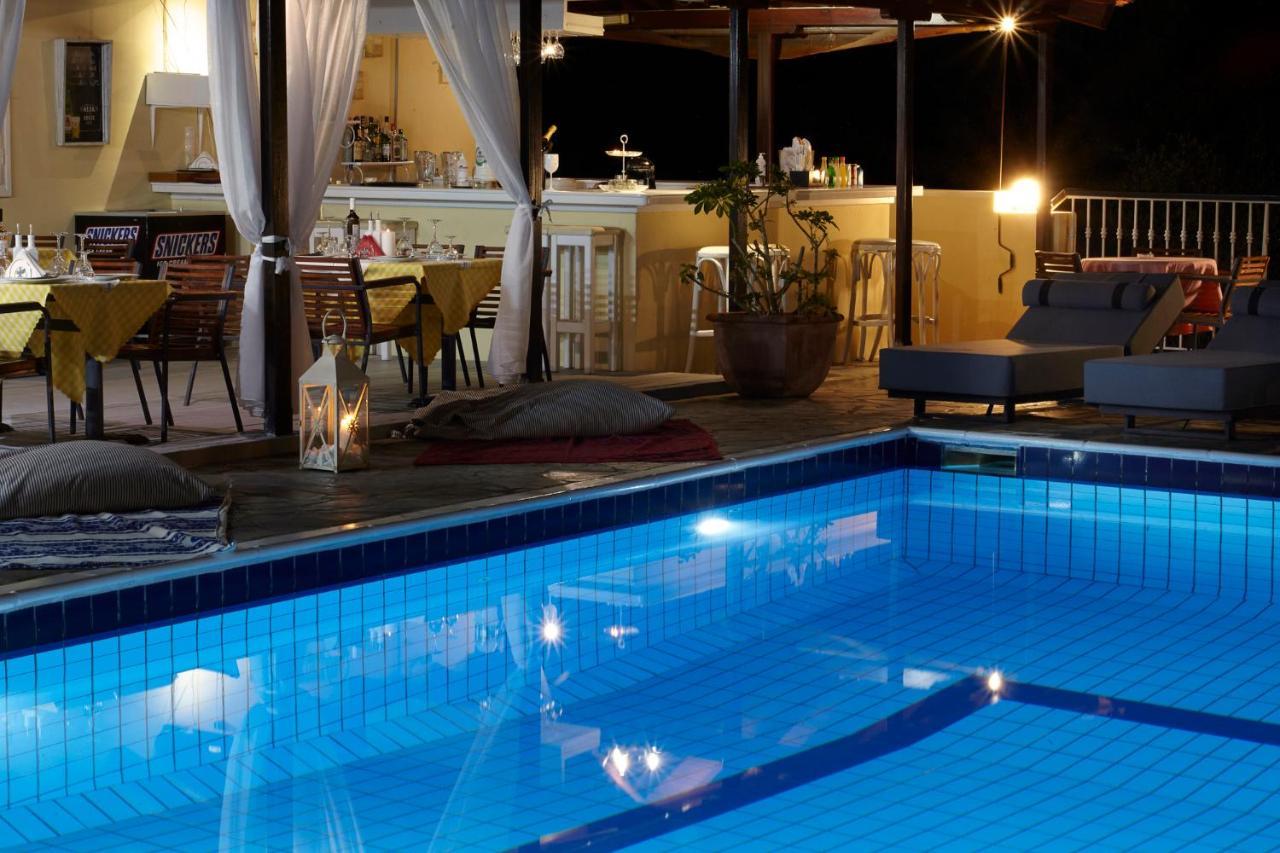 Hermes Hotel Vromolimnos 外观 照片