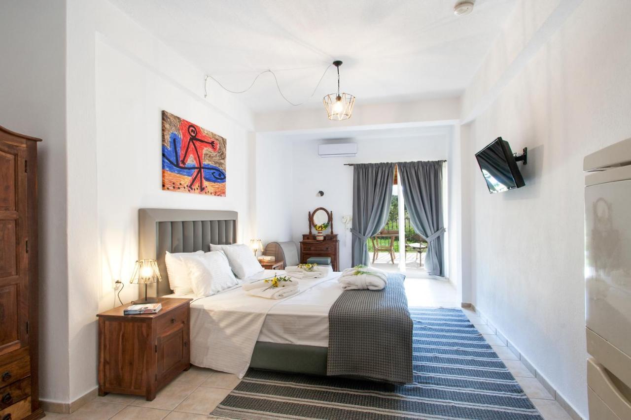 Hermes Hotel Vromolimnos 外观 照片