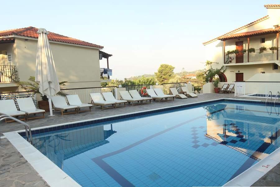 Hermes Hotel Vromolimnos 外观 照片